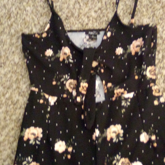 Flower jumpsuit - Picture 2 of 2